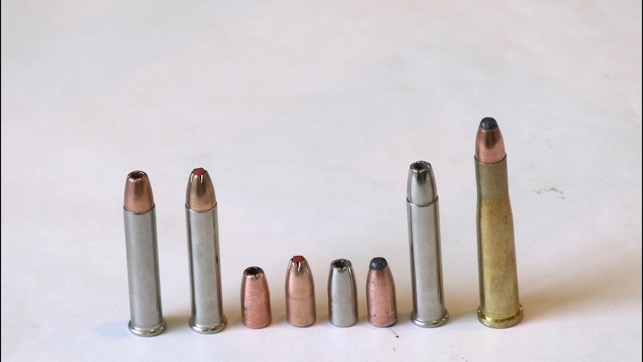 .22 WMR против .22 Hornet против канистр с водой на 100 ярдах