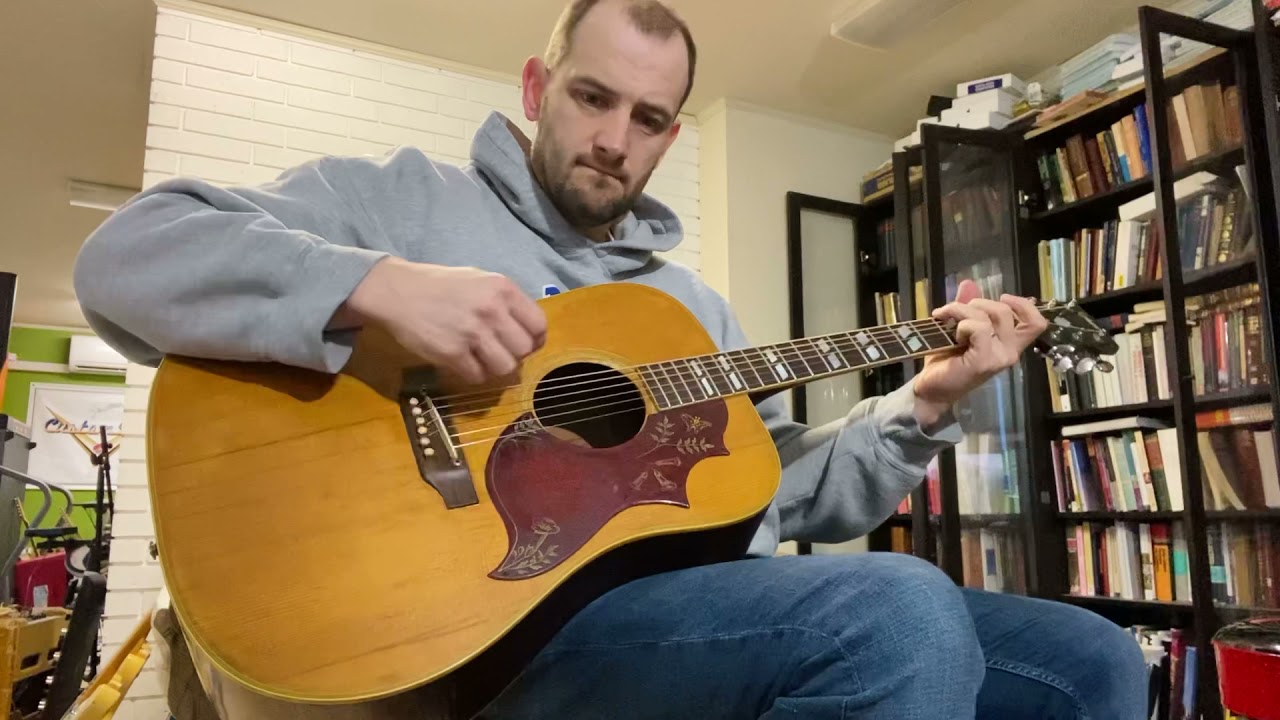 1969 Gibson Hummingbird￼