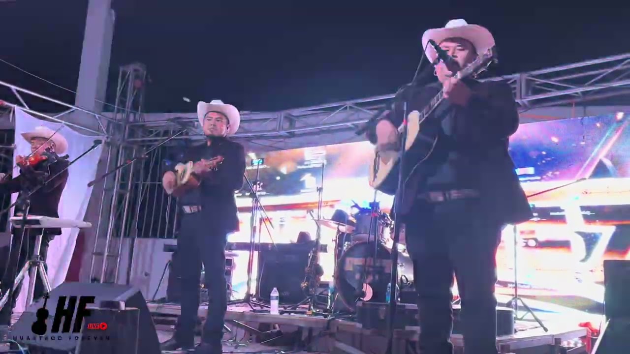 Trio aurora hidalguense”huapangos huastecos”en agua zarca Qro