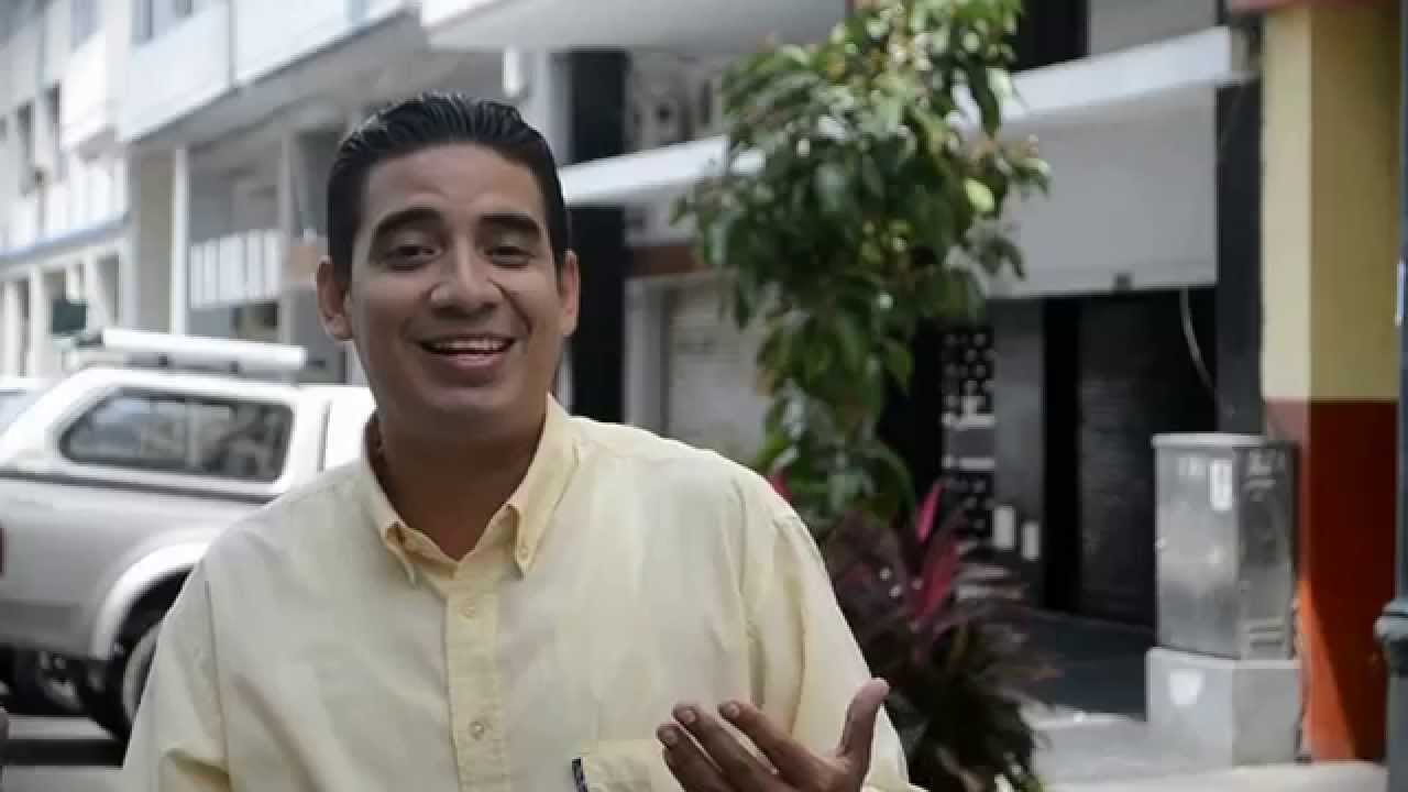 Pasacalle Reina del Guayas   FACSO - Curso. 1C1