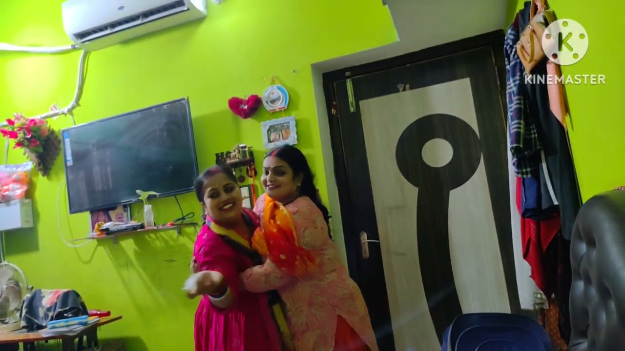 High requested video Devrani and Jethani's hair pulling cat fight...Devrani became Pinky.