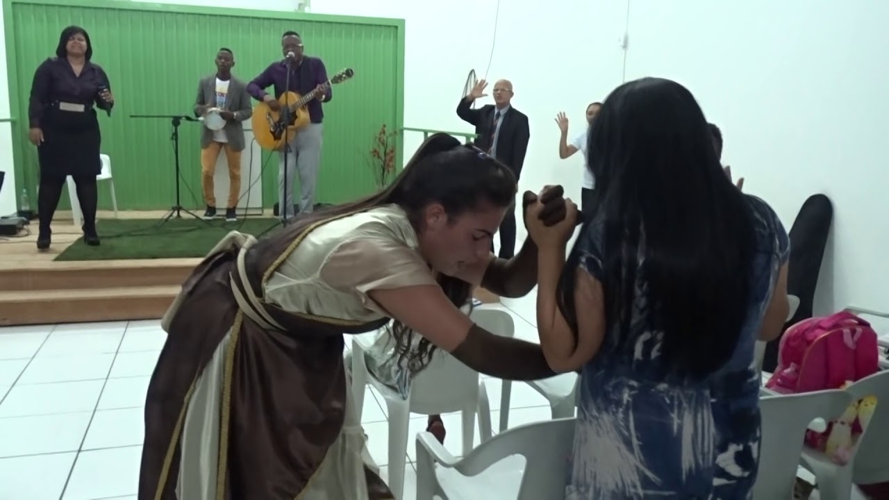 Muro de fogo e Filhas de Deus//Entra no manto