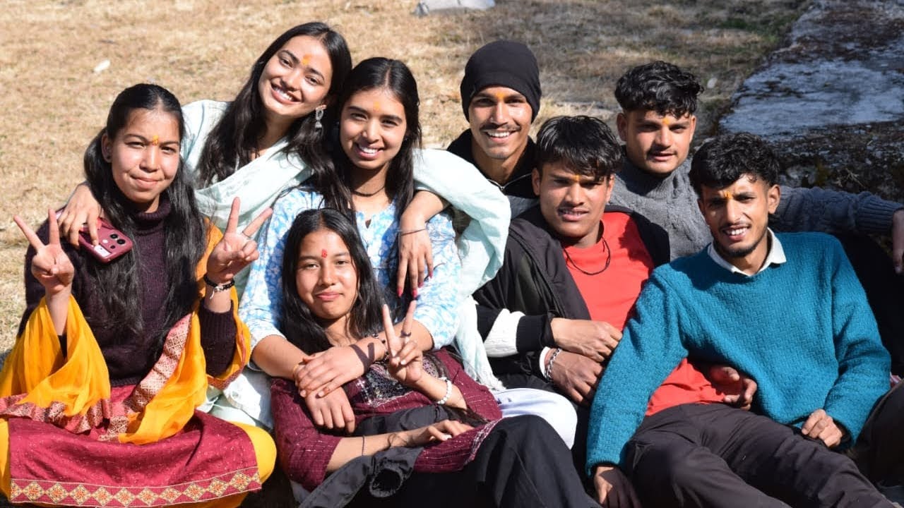 महाशिवरात्रि पर गए सारे classmates मंदिर।। पुराने दोस्त🥹💗😭।।