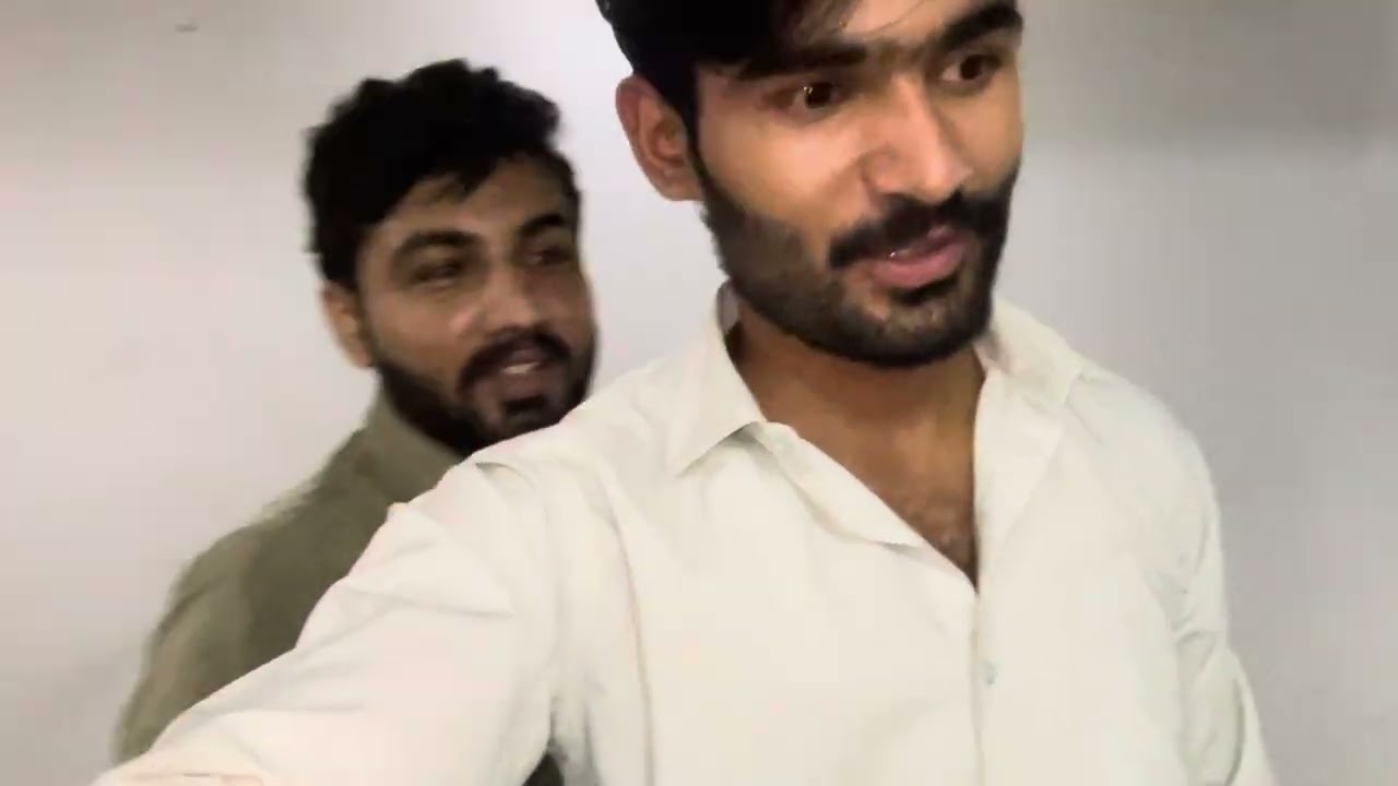 Vlog in snake house 