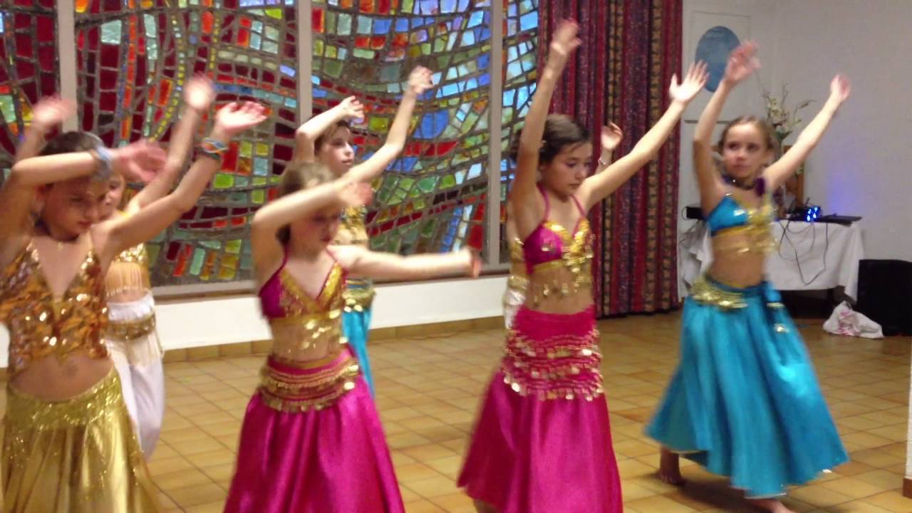 Cours de Danse Orientale enfants avec Louna