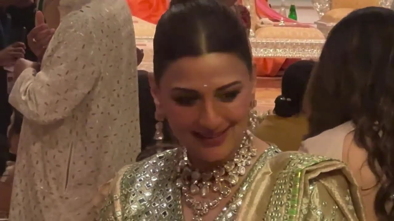Who is who of the world is there#ambaniwedding #wedding#anantambani #anantradhikawedding#wedding#🧿