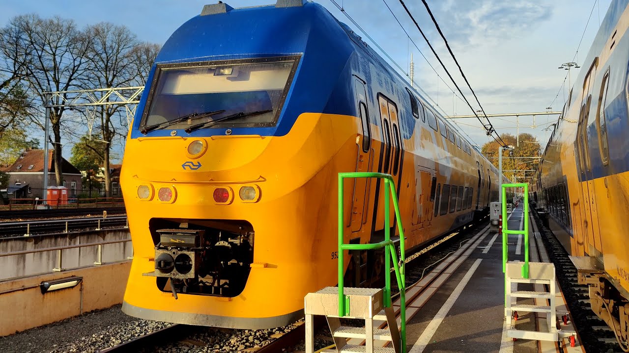 Vernieuwde NS VIRM (flow) Oud versus nieuw!