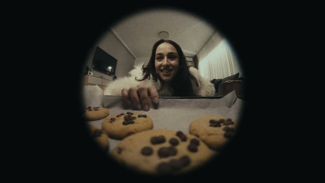 Holy Molly - Favorite Song | Official Visualizer