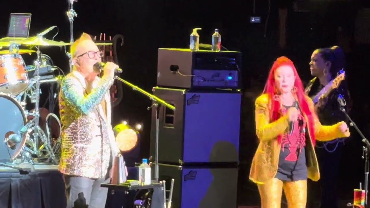 The B-52’s - Private Idaho (live in Mansfield, MA 10/2/25)