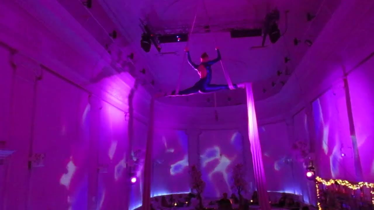 Aerial silks performance, Supperclub, Amsterdam