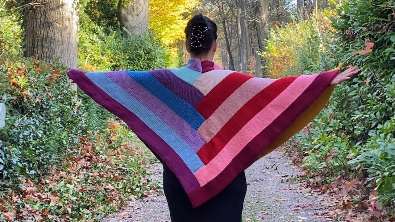 Log Cabin poncho. Gratis workshop voor je breimolen met 22 naalden. #Maakhetmetmiranda