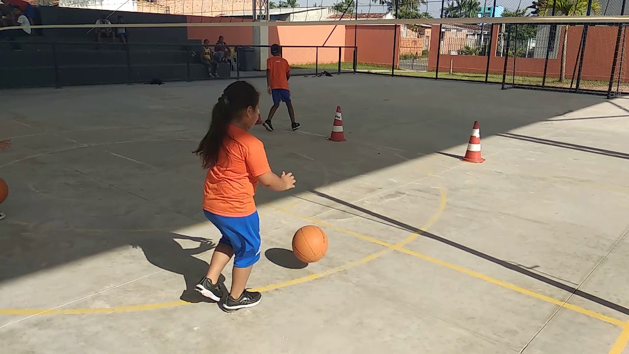 Iniciação Basquete (aquecimento)