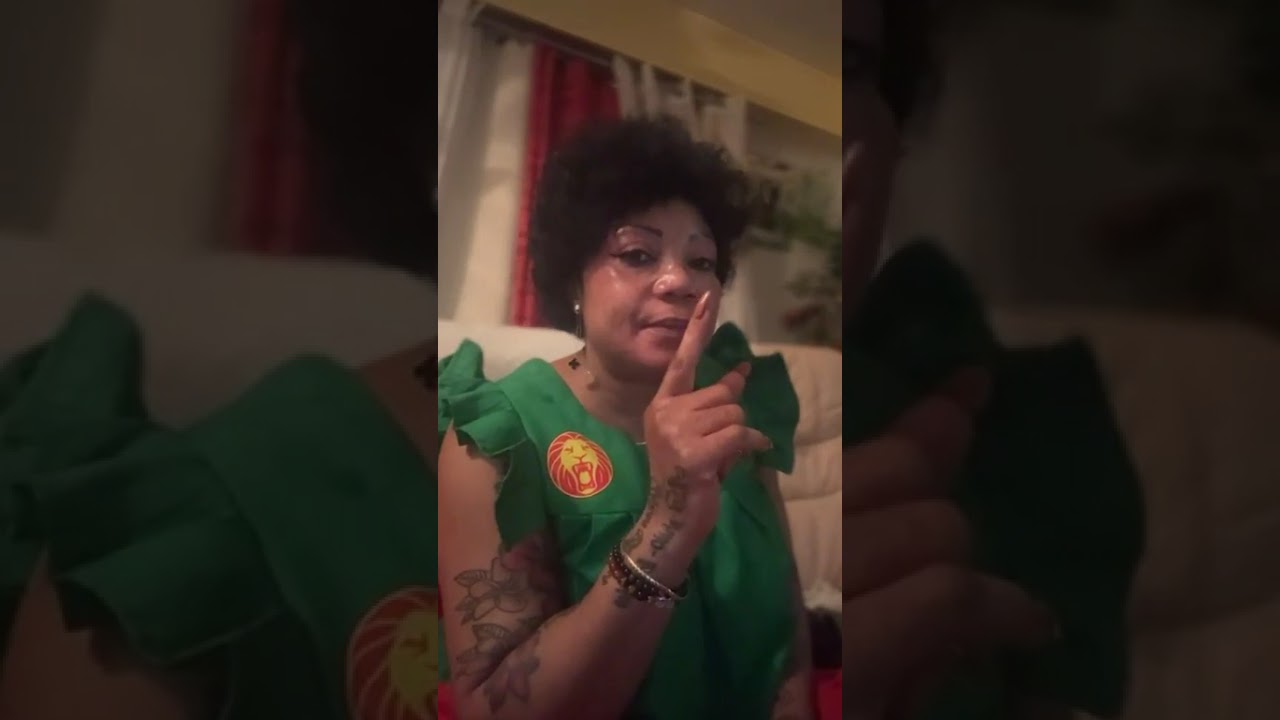 Stella Amougou en larmes