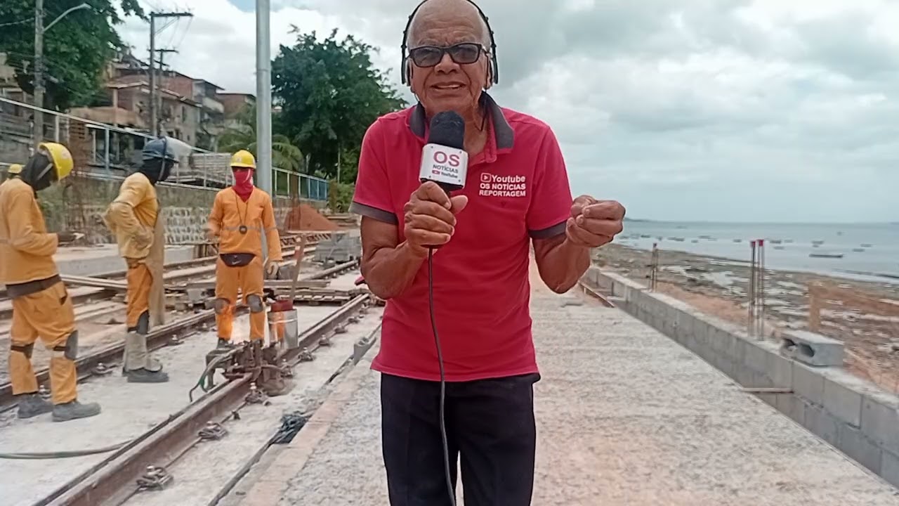 VARDINHO REPÓRTER  NAS SOLDAGENS  DOS TRILHOS DO VLT  EM ITACARANHA SUBURBIO FERROVIÁRIO DA BAHIA 