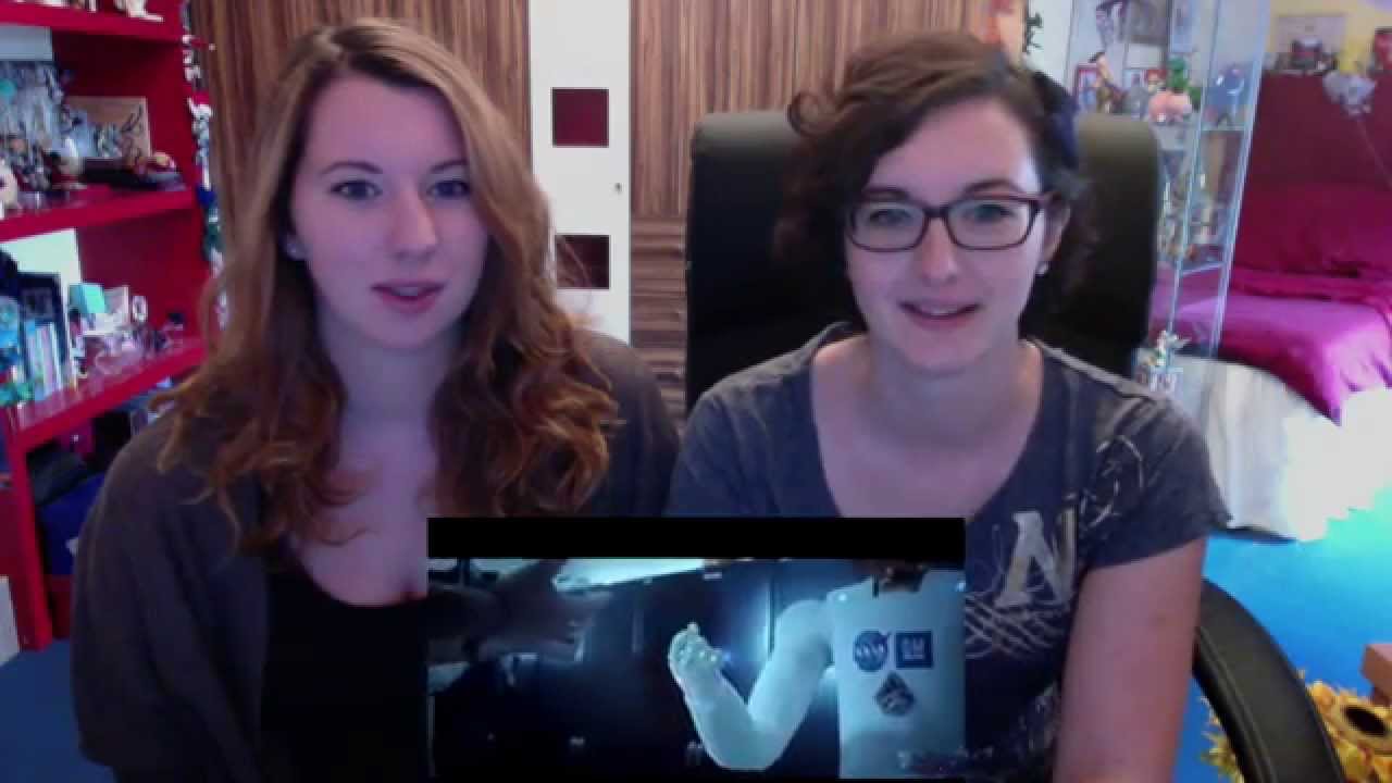 Drag Me Down Reaction Video | May's Scrapbook ft. Carmen 