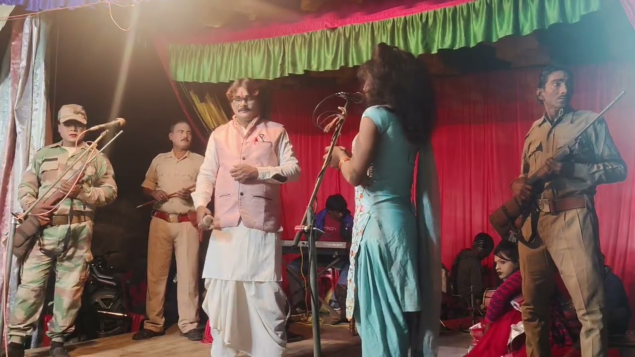 शुक्ला जी की धमाकेदार नौटंकी!💃 धर्म का देवता दुल्हन और कफन का जबरदस्त तमाशा 🎭 गाँव का असली टैलेंट! ✨