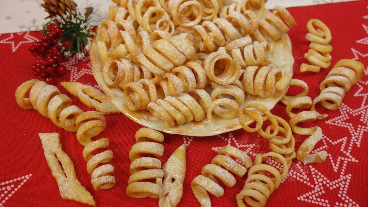 Karnawałowe serpentynki – smakowite faworki w innym kształcie  😋😋😋