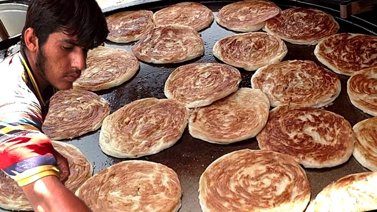 AFGHAN PATHAN PARATHA | Anda EGG Paratha | Street Food of Karachi Pakistan