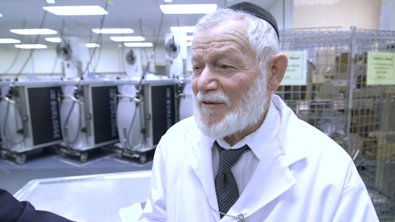 A Day in the Life of a Baycrest Mashgiach (Kosher Inspector)