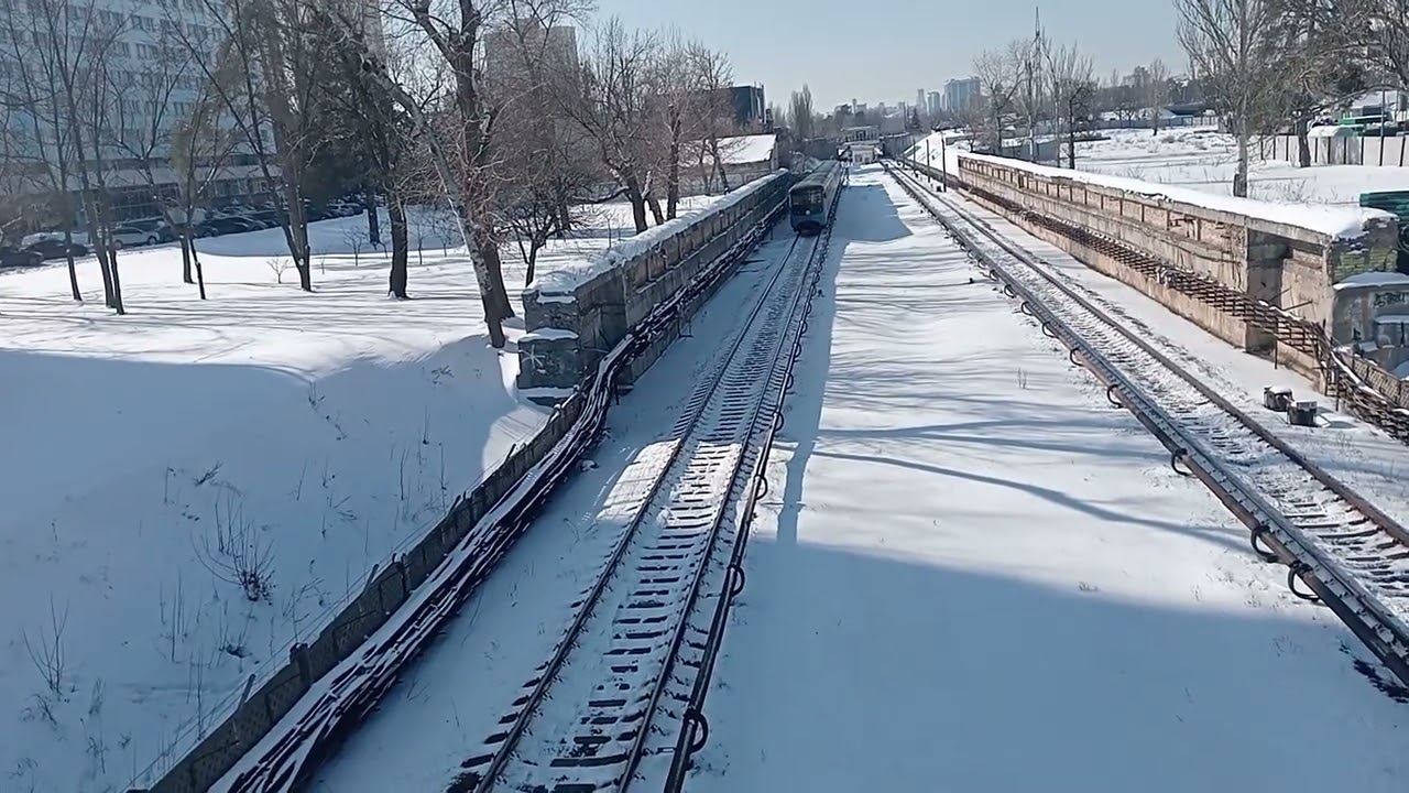 КИЇВСЬКИЙ МЕТРОПОЛІТЕН 