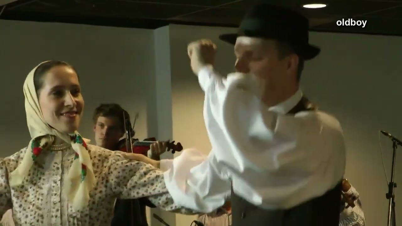 [THT 2012] Aranyos bemutató - Erdélyi forgatós