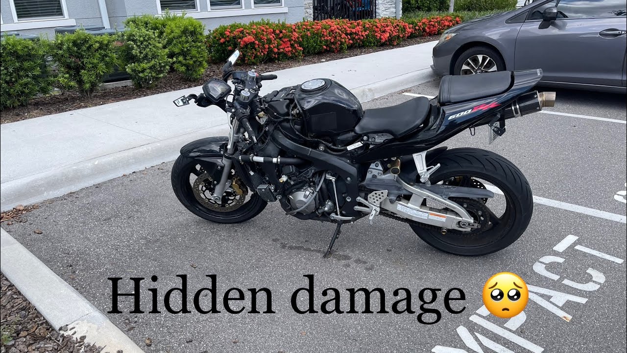 Painting the fairings on my CBR 600 after finding out it was wrecked