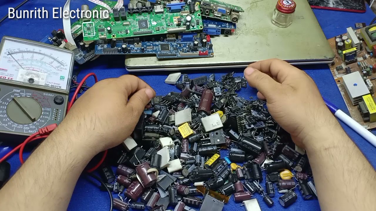 Learn to repair electronic devices.រៀនជួសជុលឧបករណ៍អេឡិចត្រូនិច.