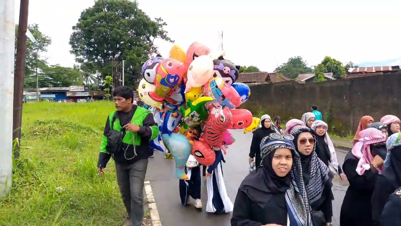Karnaval Madrasah Raudlatul Muta' Allimin Cibencoy Dalam Rangka Kenaikan Kelas Dan Perpisahan 