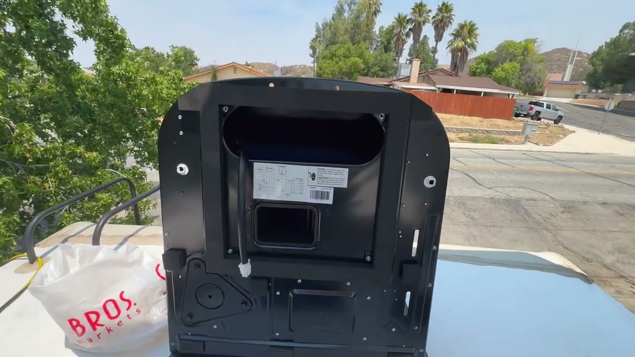 RV AC Installation Fogatti Instacool 135 II 13,500 BTU