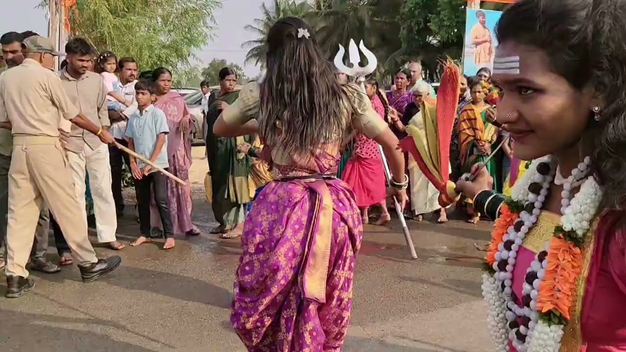 ಚಳ್ಳಕೆರೆ ತಾಲೂಕಿನ ದೊಡ್ಡೇರಿ ಶ್ರೀಕನ್ನೇಶ್ವರ ಆಶ್ತಮದಲ್ಲಿ‌ಶಿವರಾತ್ರಿ ಅಂಗವಾಗಿ ಸಡಗರ ಸಂಭ್ರಮದಿಂದ ಜರುಗಿದ ರಥೋತ್ಸವ