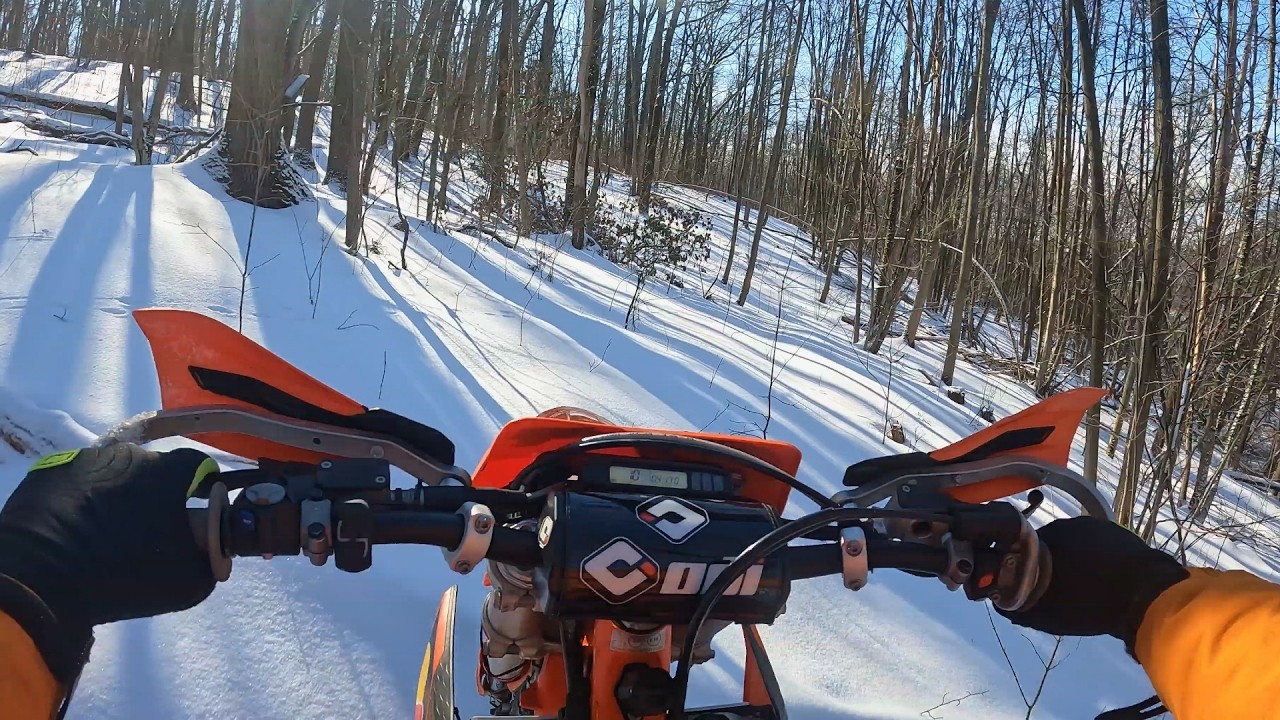 Freeride и исследование новых локаций прекрасным зимним  днем на KTM EXC 2025