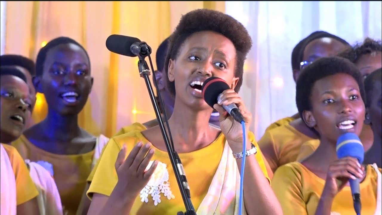 Buza iryo jwi ryawe ryoye kurira...Nzobikora||Chorale Urwaruka Pentecôte Nyakabiga