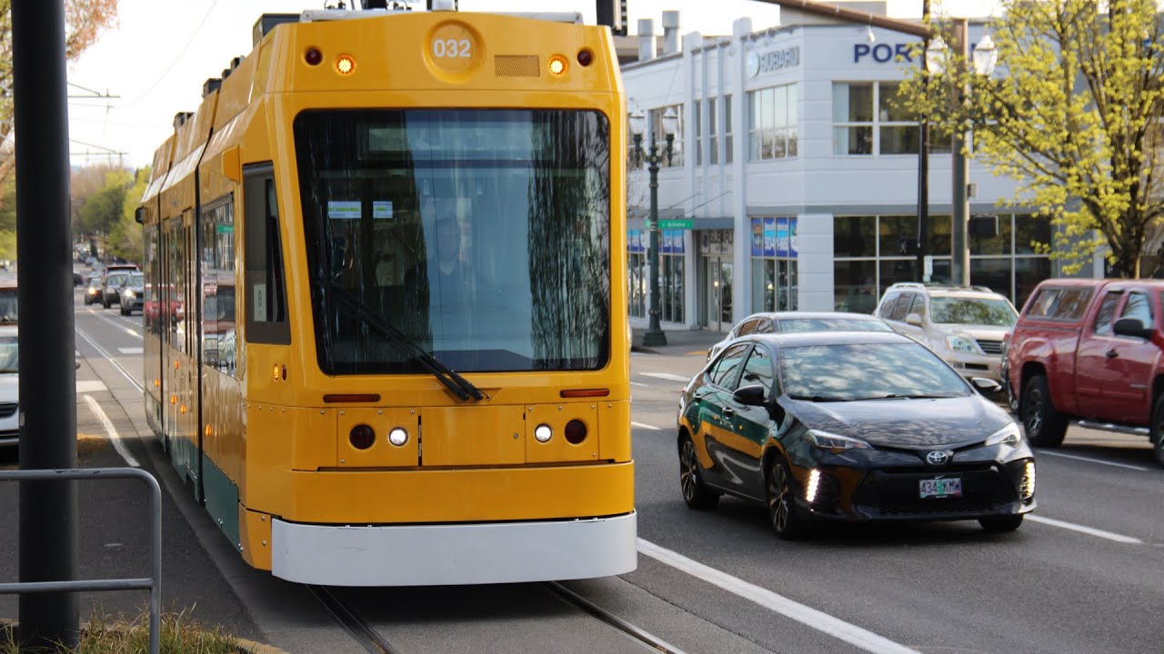 Portland Streetcar B Loop On A Very Bumpy Brookville Liberty NXT