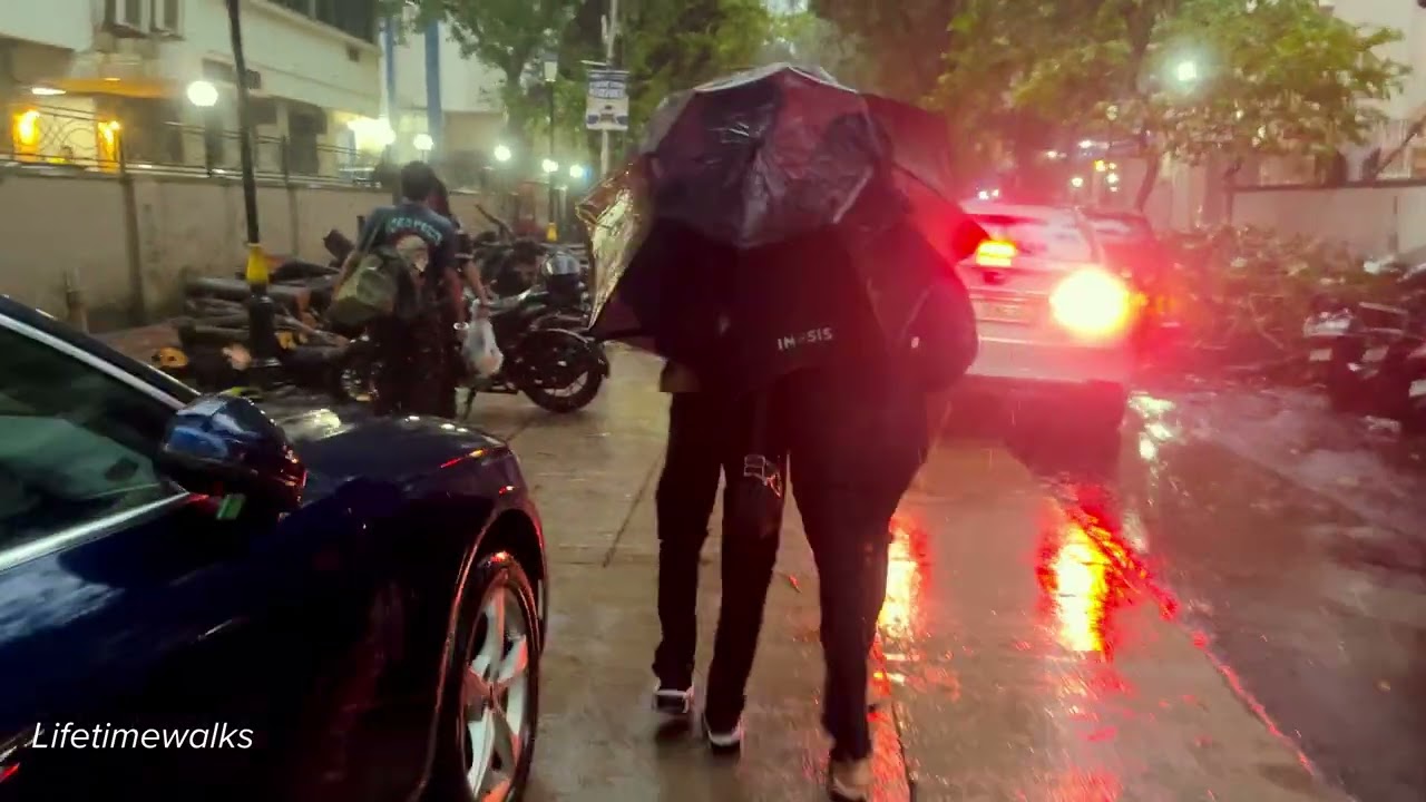 HEAVY RAIN in Mumbai 🌧️ Churchgate Monsoon Walking Tour [4K ASMR]