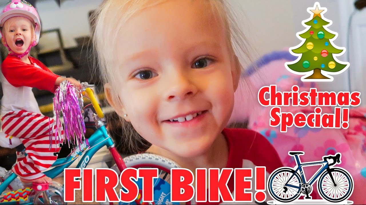 TODDLERS FIRST BIKE! 🚲 Johnson Fam Christmas Special! 🎄