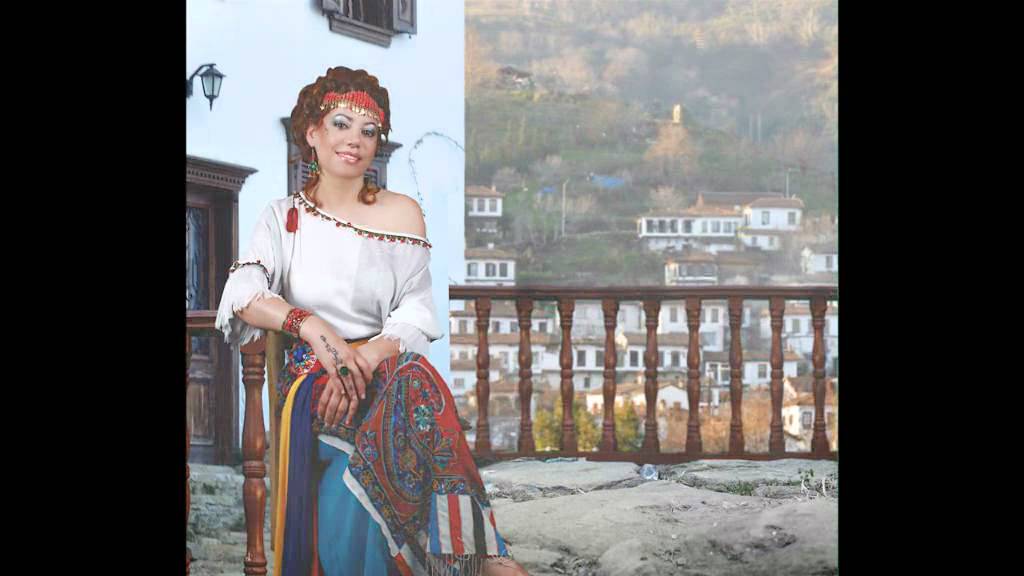 NAZLI SARAÇ ORAK (NAZ'CA OYUNLU TÜRKÜLER 2012)