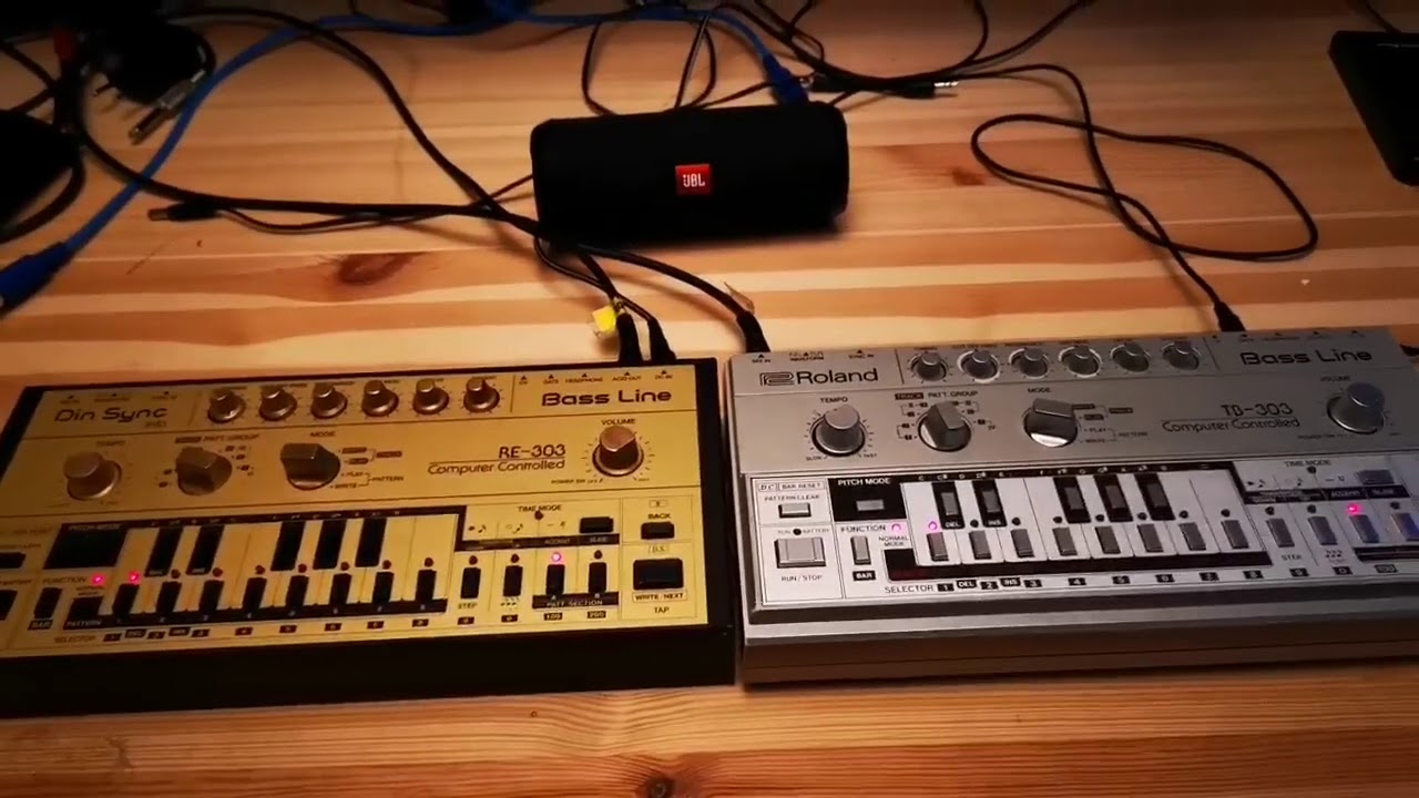 With a pixie cpu the TB-303 is fully reincarnated in the RE-303