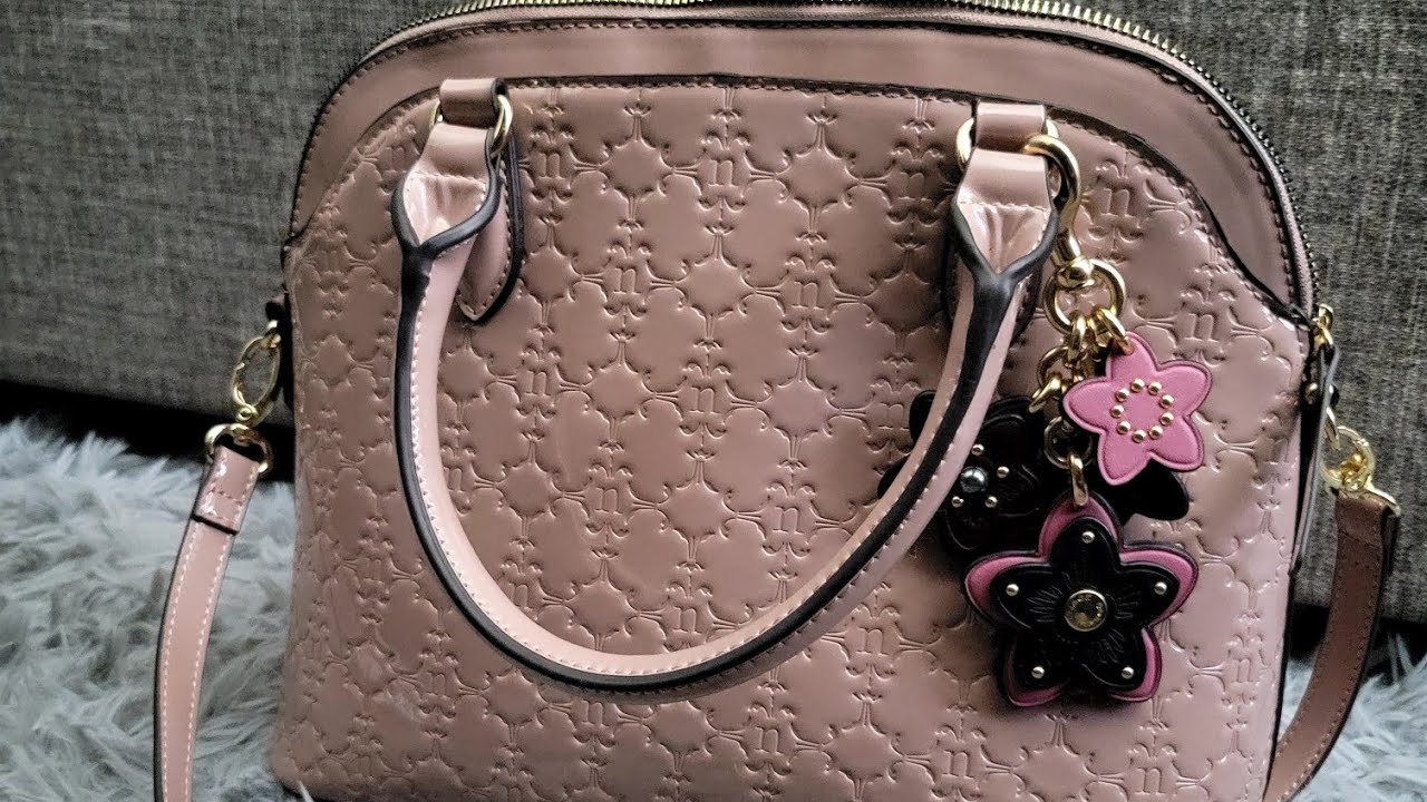 What's in my bag?                          #wimb#handbaglover