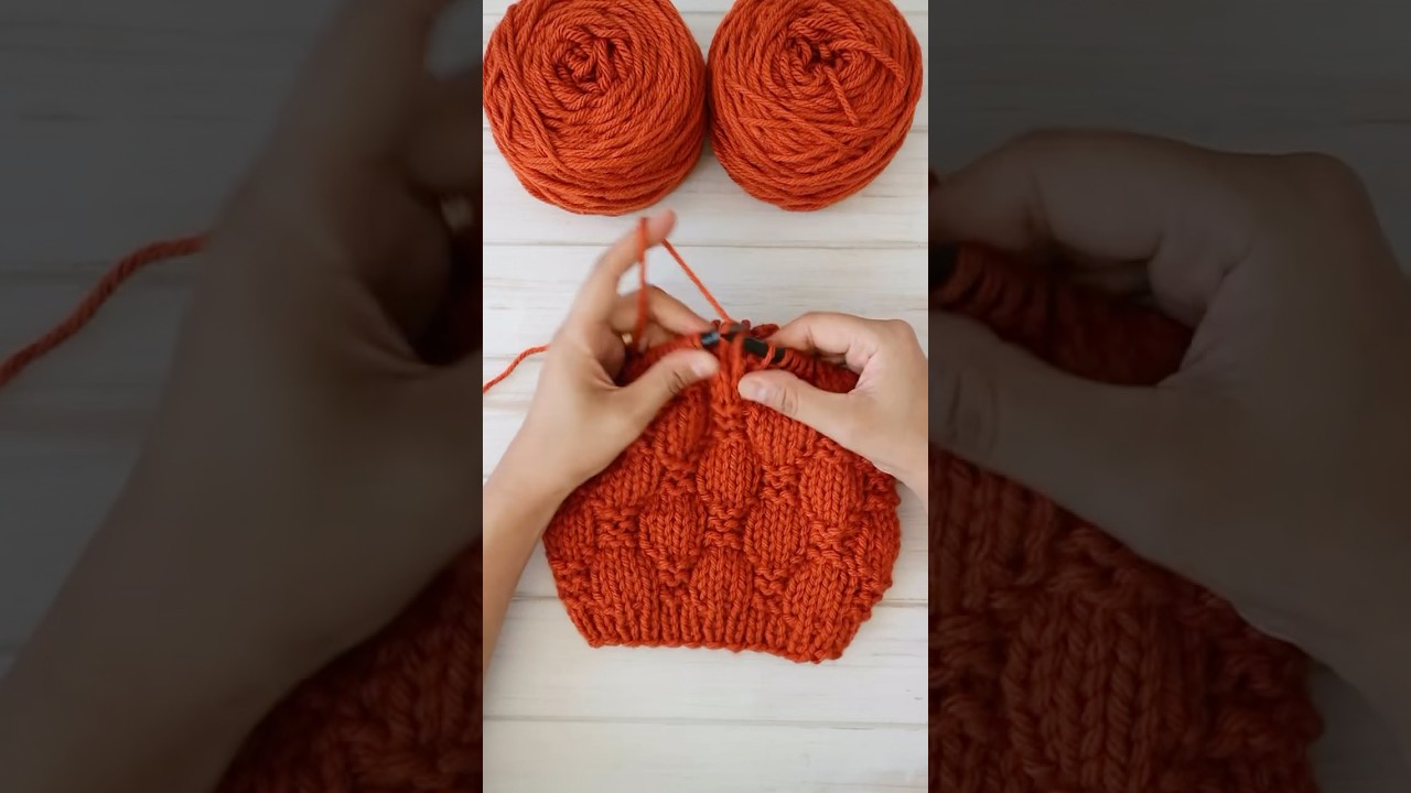 TUTORIAL GORRO A DOS AGUJAS. Es muy f&aacute;cil de tejer ya que est&aacute; tejido con puntos b&aacute;sicos #tejido