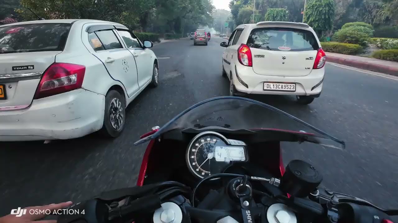 Casual Sunday ride to Lodhi Garden #Triumph #thruxton 
