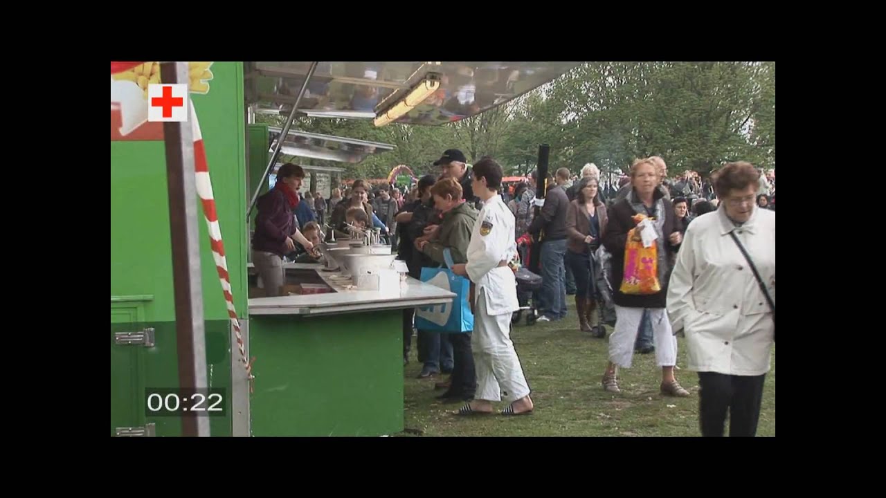 Reanimatie met AED door het Bikersteam Tilburg .wmv