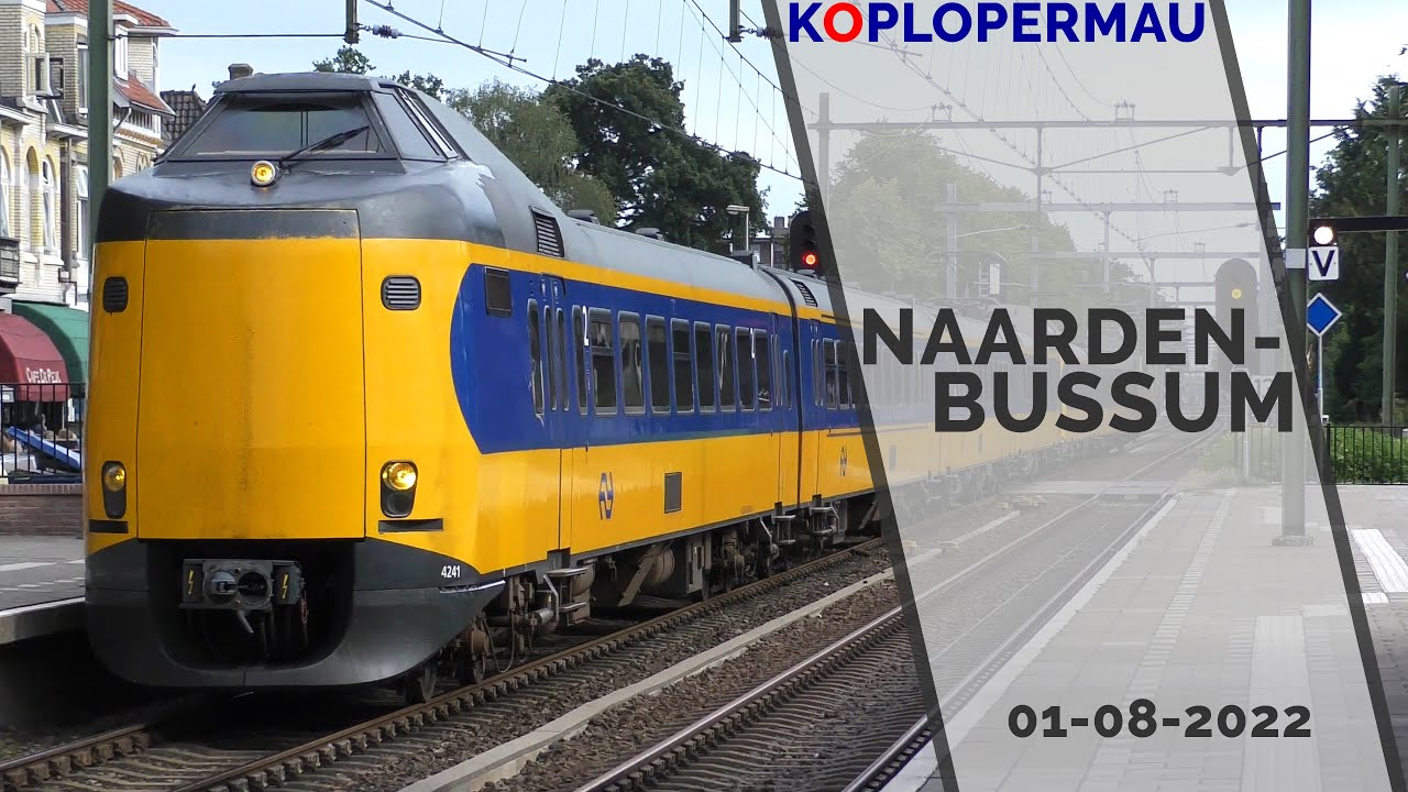 Treinen op station Naarden Bussum - 1 augustus 2022