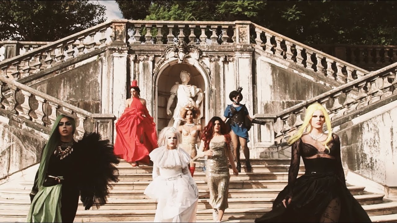 THE ROYAL HOUSE OF TRUMPS