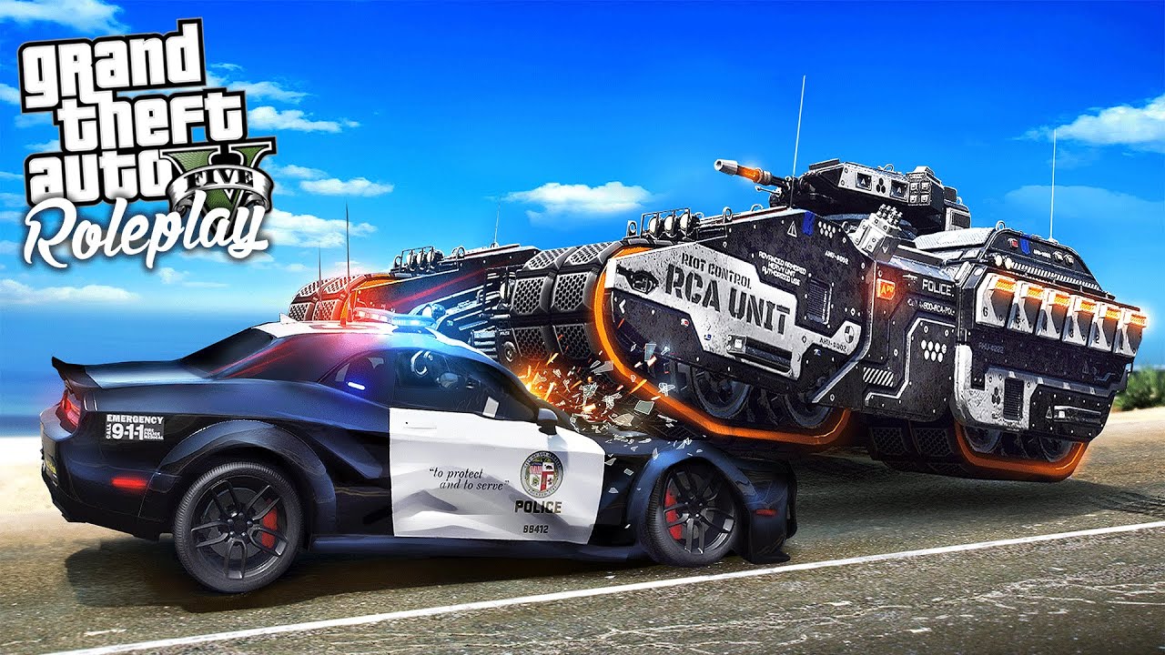 CRUSHING COPS WITH A CYBERTANK IN GTA RP