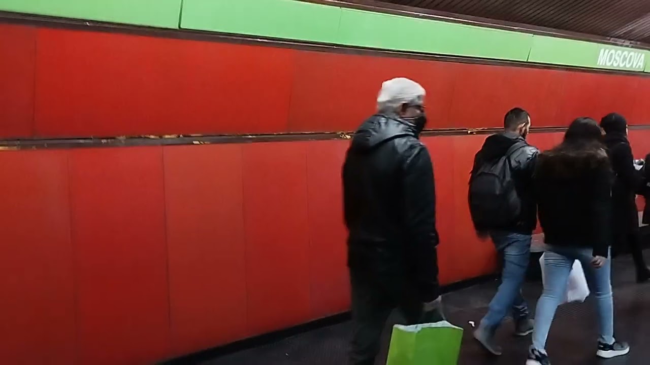 viaggio in metro da Garibaldi FS a Cadorna FN triennale.