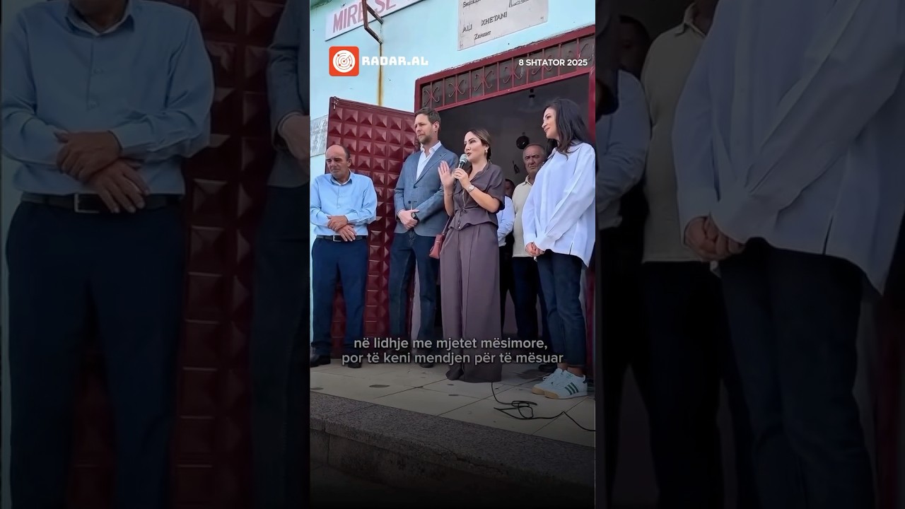 Princ Leka me bashk&euml;shorten dhe Arbana Osmanin urojn&euml; fillimin e vitit t&euml; ri shkollor
