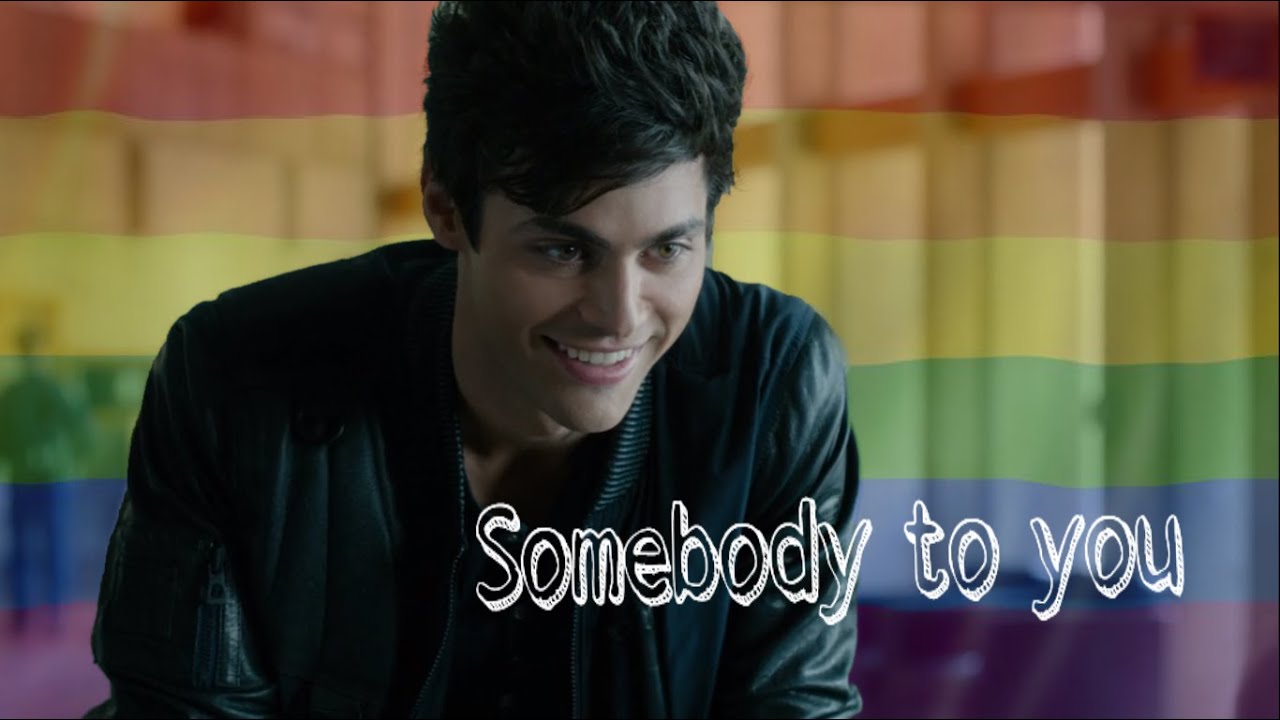 Alec Lightwood {Somebody To You}