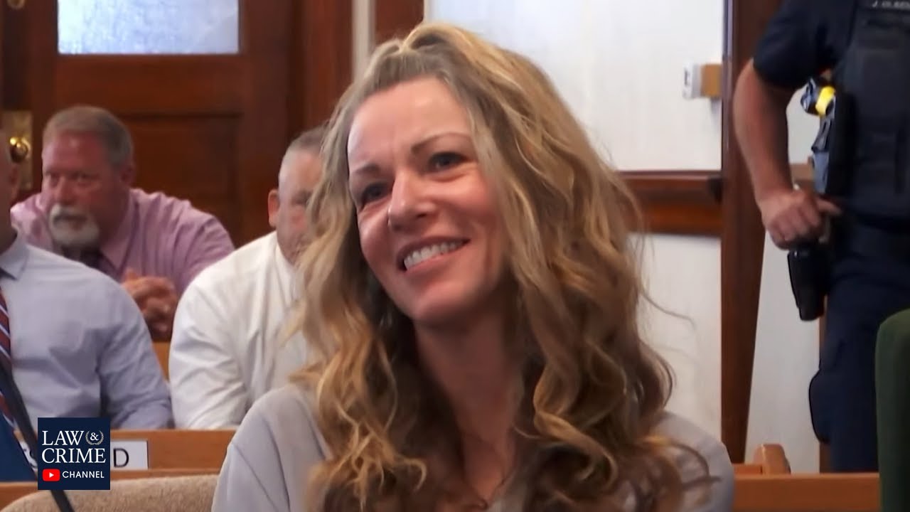 'Doomsday Cult' Mom Lori Vallow Daybell Smiles in Court