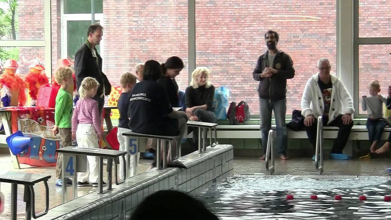 Reddingsbrigade Haarlem afzwemmen
