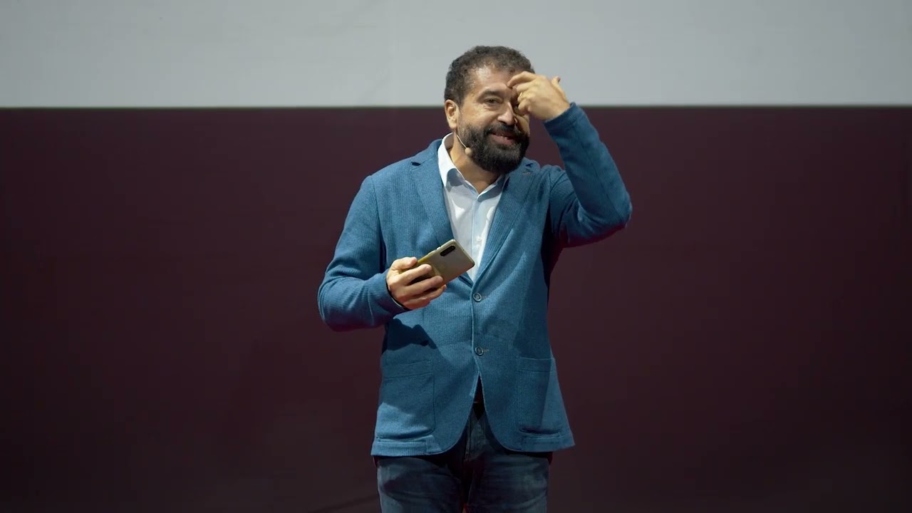 De unde atâtea lămâi, ca să faci umor? | Silviu Petcu | TEDxCopou